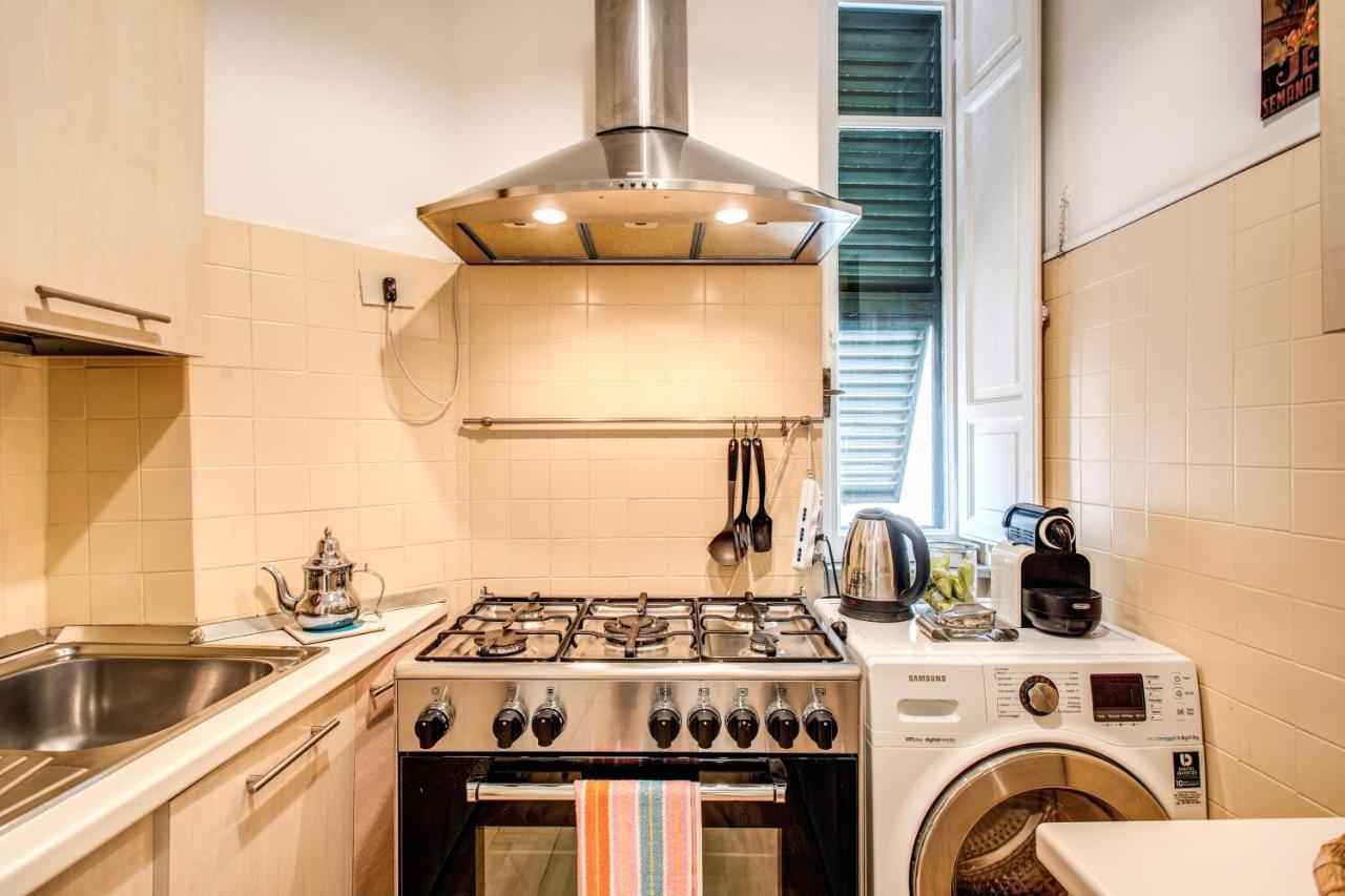 Colonna Suite - Rome Via Del Corso Big Apartment Extérieur photo
