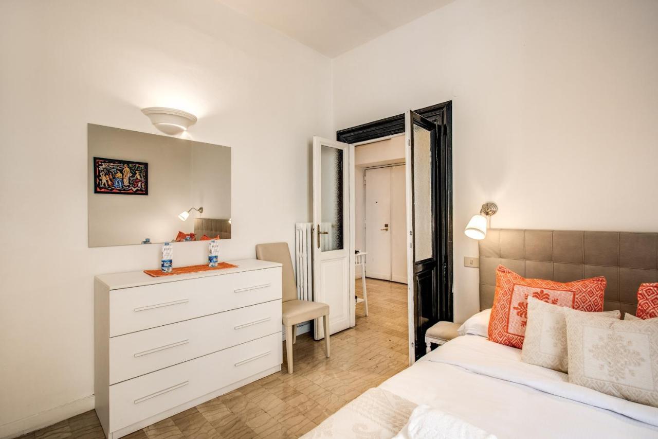 Colonna Suite - Rome Via Del Corso Big Apartment Extérieur photo